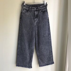 Uniqlo Wide Straight Jeans Black Size: 23